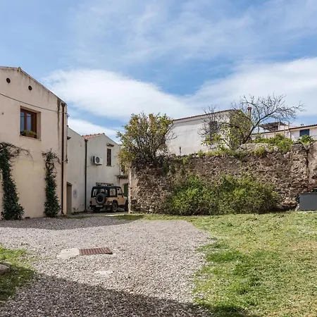 Domo Mea Terra E Domo Mea Chelu - Comfort Nel Centro Storico Di Apartament Orosei
