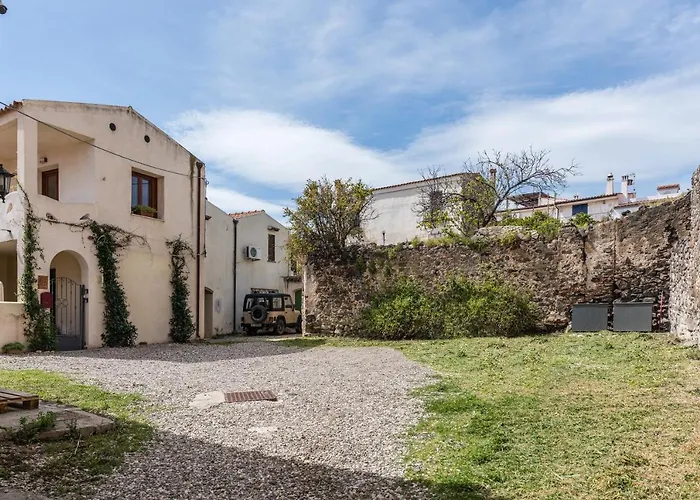 Domo Mea Terra E Domo Mea Chelu - Comfort Nel Centro Storico Di Appartement Orosei